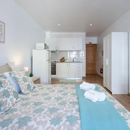 Enchanting Unique Flat - Ace Location Apartment *