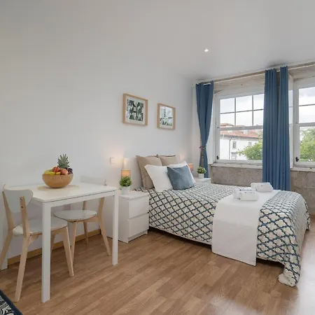 Enchanting Unique Flat - Ace Location Apartment