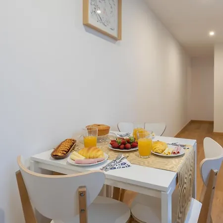Enchanting Unique Flat - Ace Location Apartment
