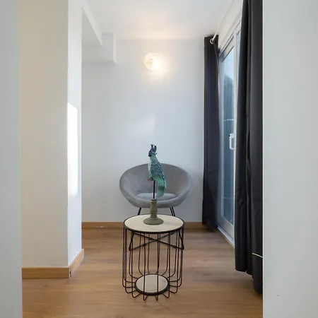 Enchanting Unique Flat - Ace Location
