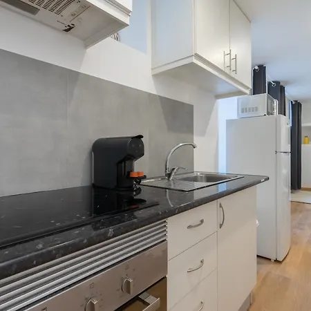 Enchanting Unique Flat - Ace Location Apartment *