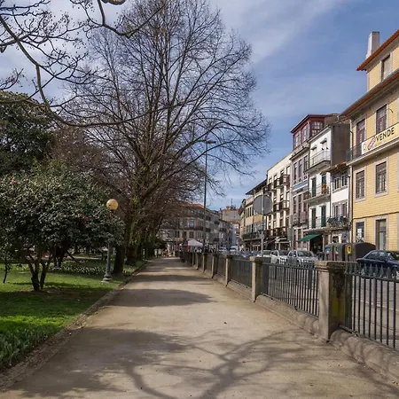 Enchanting Unique Flat - Ace Location * Porto