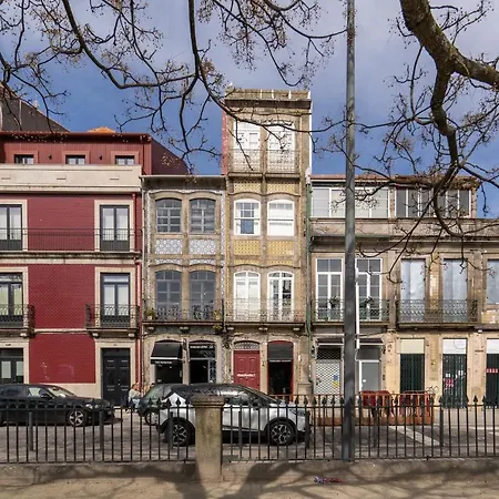 Enchanting Unique Flat - Ace Location * Porto