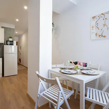 Enchanting Unique Flat - Ace Location Apartment *